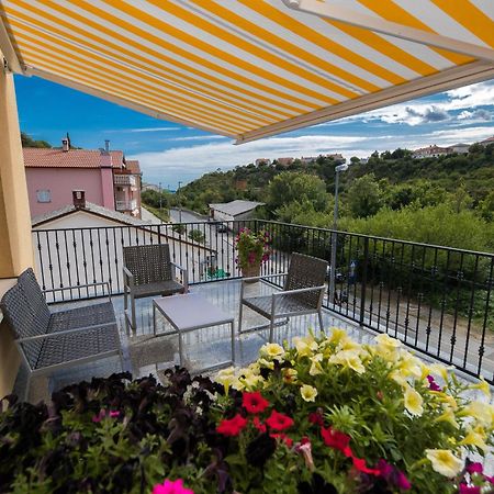 Rimac Apartment And Rooms Novi Vinodolski Exterior foto